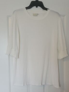 White Round-Neck Short Sleeve Textured Top